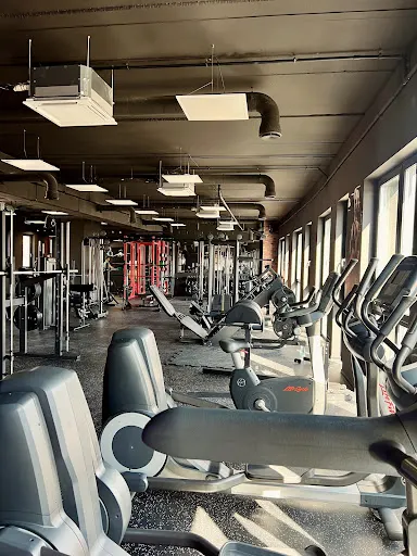 4evershape gym&fitness